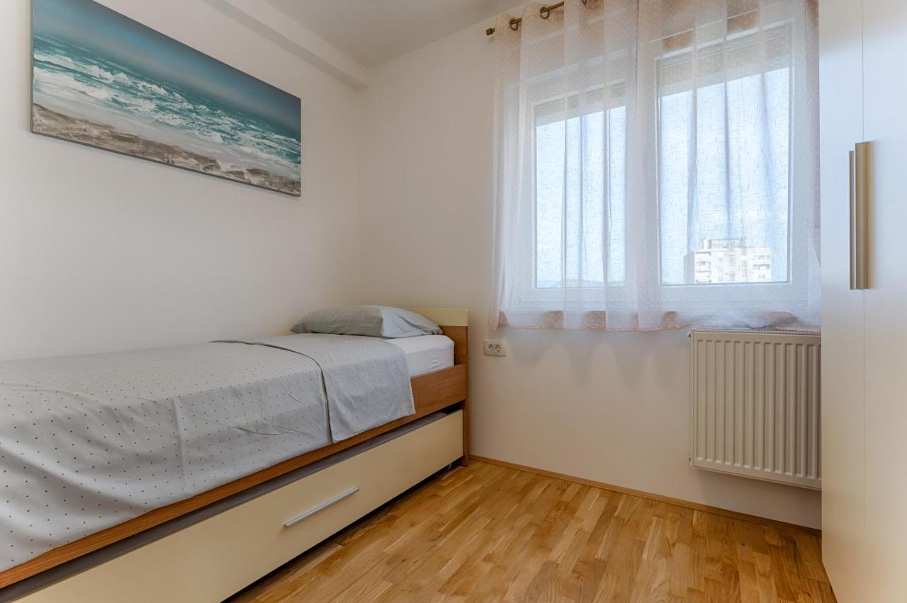 Two Bedroom Apartment Paris Rijeka Exterior photo