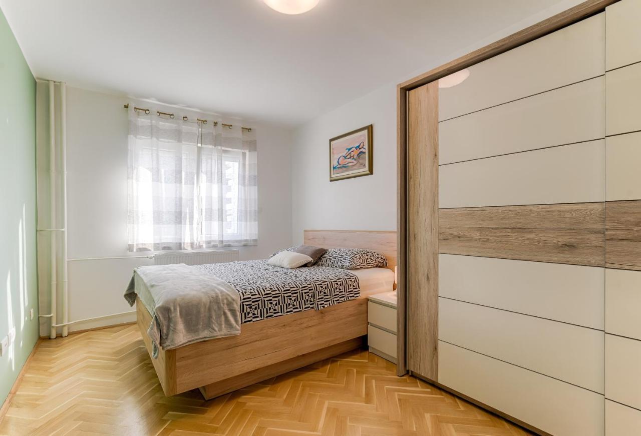Two Bedroom Apartment Paris Rijeka Exterior photo